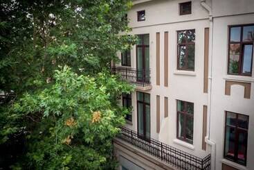 Апарт-отель Jmr Royal