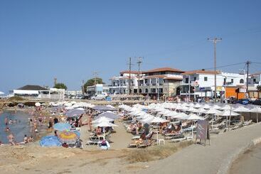 דירות לתיירים Elina Apartments Gouves