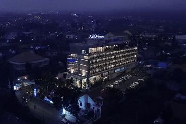 בית מלון כפרי Aston Inn Batu