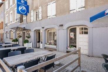 Logis Hotel Restaurant Le Cygne