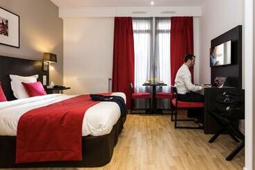 ホテル Odalys City Paris Montmartre