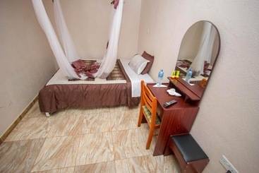 هتل Panorama Cottages Tororo