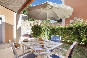 هتل Residence Odalys Le Mas Des Flamants