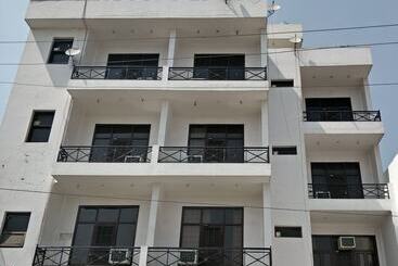 בית מלון כפרי Sai Vihar