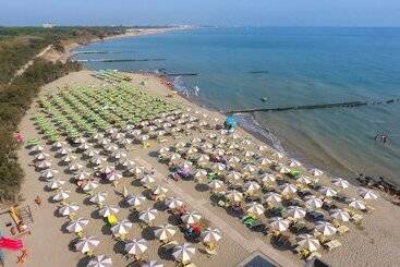 Отель Club Del Sole Spina Family Camping Village