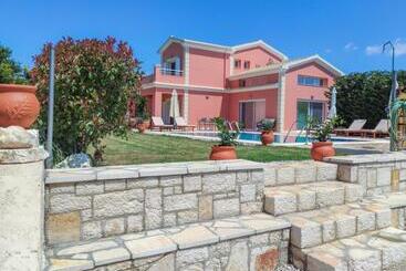 관광객 아파트 Villa Roda Park Corfu