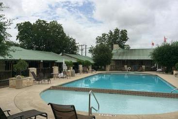 فندق Salado Creek Villas