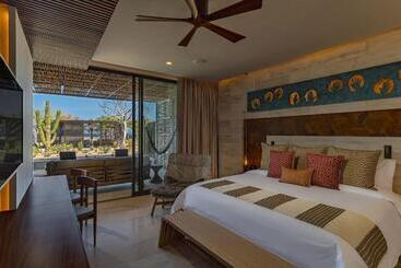 Отель Solaz, A Luxury Collection Resort, Los Cabos A Marriott