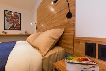 هتل Tas D Viaje Suites   Hostel Boutique