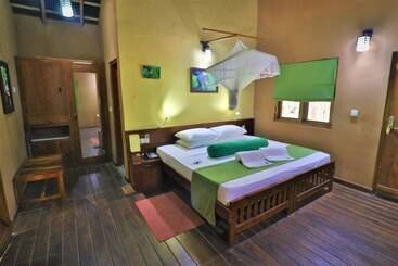 酒店 The Other Corner