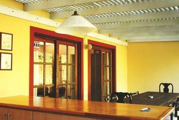 酒店 The Trip House