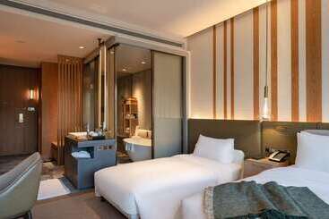 Joyze Hotel Xiamen, Curio Collection By Hilton