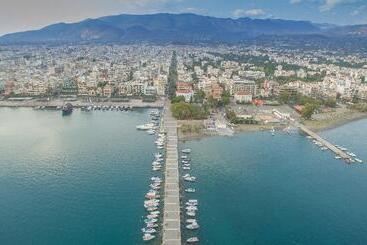 アパートメント Panellinion Luxury Rooms