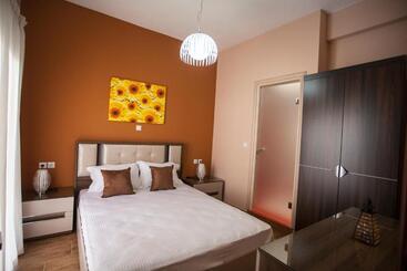 آپارتمان Paraskevi's Luxury Studios