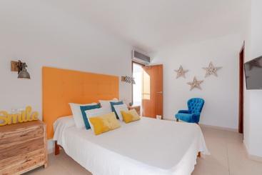 Villa Alcanada Lighthouse