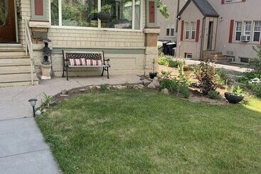 住宿加早餐  Bard's Inn