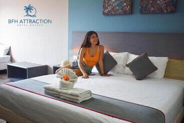 Attraction Hotel Deluxe