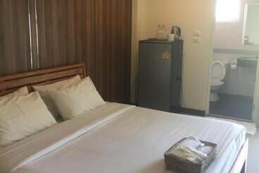 Отель Grand Lopburi