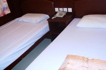 هتل Li’s Chain Hostel