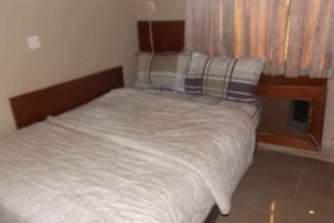 Отель Samelot & Hall