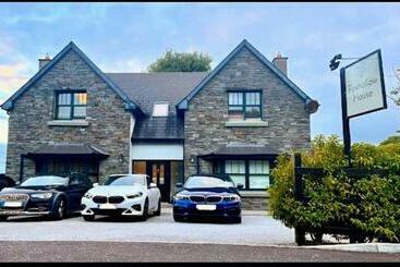 مبيت وإفطار Foxhollow House