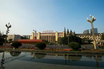 酒店 Xana Le Chengdu Railway East Station West Square