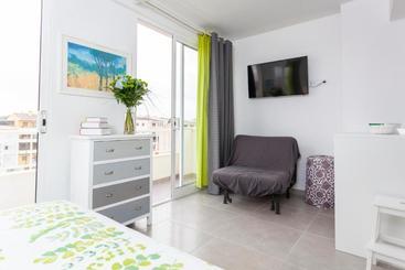 Yourhouse Monges Sea View Studio