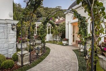 Отель Colline De France