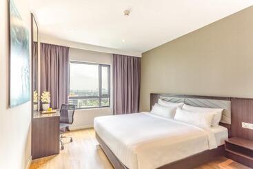 בית מלון כפרי Shama Suasana Johor Bahru