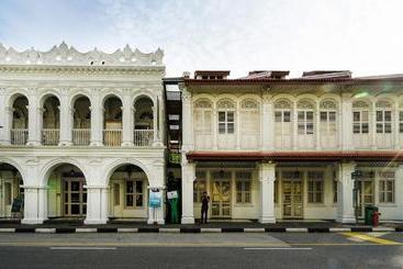 هتل Zen Premium Kampong Glam