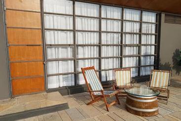 בית מלון כפרי Beyond By Sula