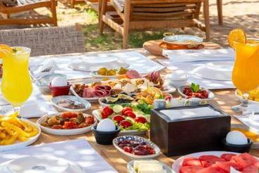 Club Kavala Beach Hotel Assos