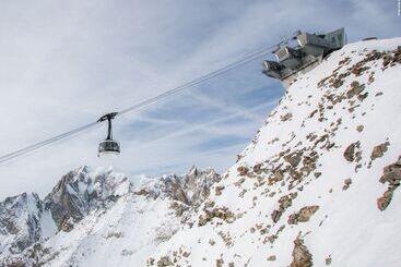 Le Massif Hotel & Lodge Courmayeur The Leading Hotels Of The World