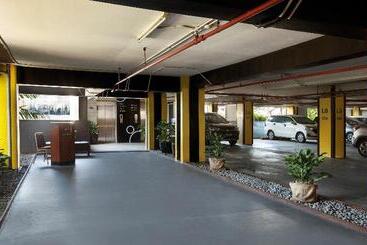 호텔 Zen Rooms Djunjunan Pasteur