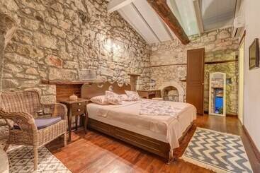 پانسیون Alacati Eski Ev