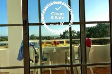 Al Tarik Praia Apartamentos