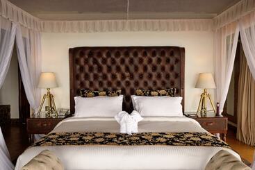 هتل Lake Manyara Kilima Moja Lodge