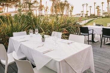 ホテル Mangia S Himera Resort