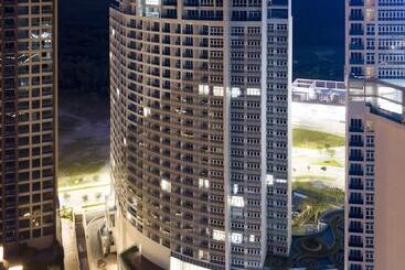 בית מלון כפרי Pinetree Marina Resort