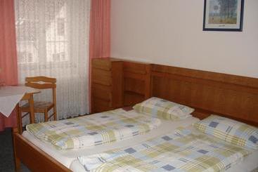 膳宿费 Gästehaus Sparenberg