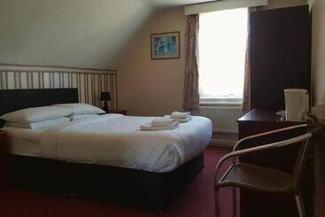 פנסיון The Langtry