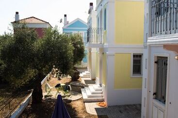 ツーリストアパートメント Villas Thassos