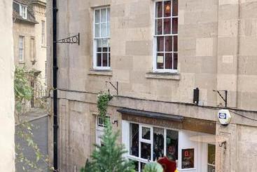 هاستل The Griffin Inn