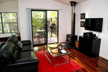 아파트호텔 Amore On Buderim Rainforest Cabins