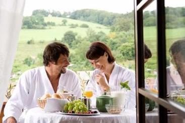 فندق Landhaus Talblick  Boutique B&b Pension Gästehaus