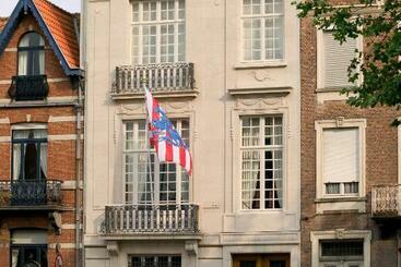 بنسيون Brugsche Suites   Luxury Guesthouse