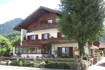 펜션 Gästehaus Pöppl