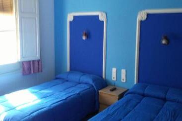 بنسيون Hostal Porta De Ferro