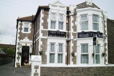 پانسیون Oakover Guest House