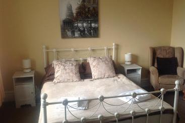 پانسیون Portland House Bed And Breakfast